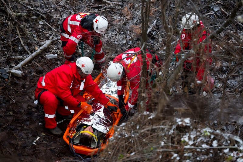 paramedics-mountain-rescue-service