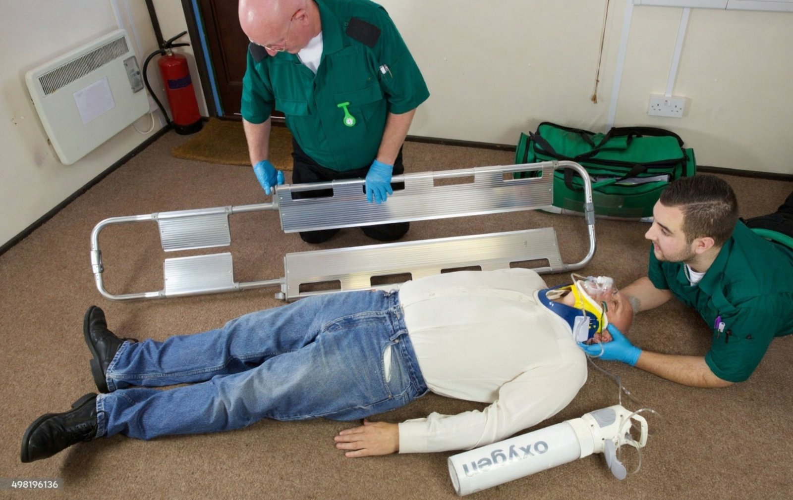 Scoop stretcher for safe patient transfers