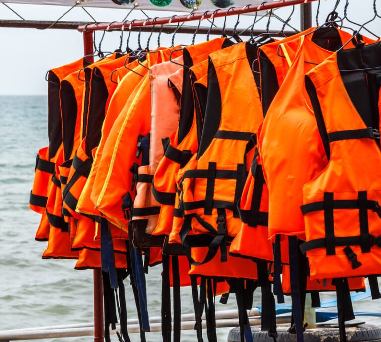 How to choose a life jacket?