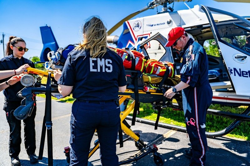 How to Operate an Ambulance Stretcher?
