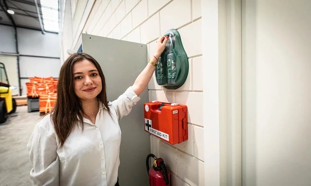 first aid kit14